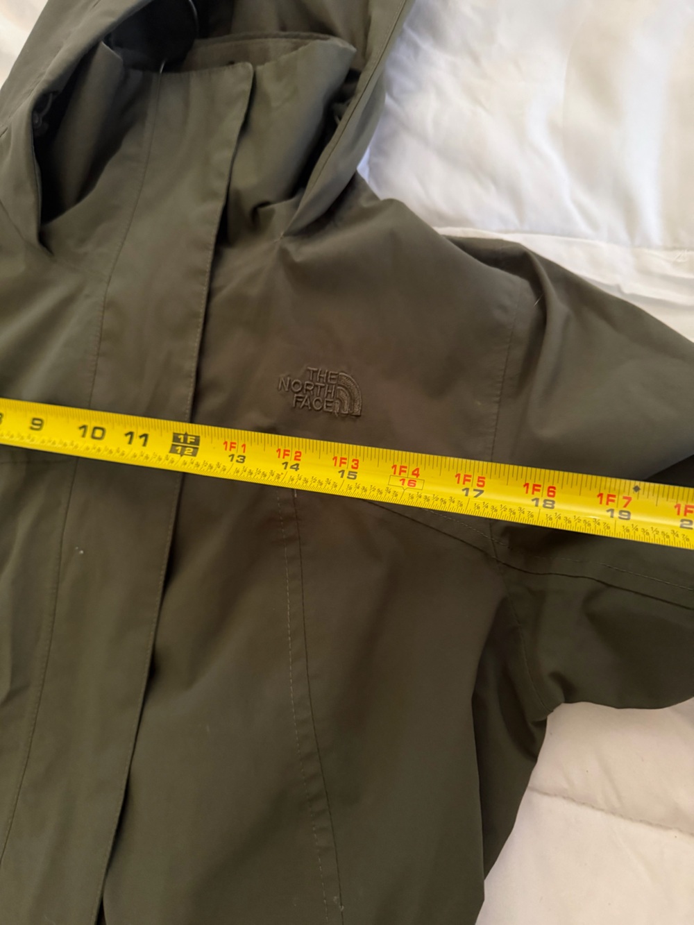 The North Face Women's City Breeze Rain Parka — Olive - Picture 6 of 12